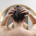 Descubra a importância da massagem capilar para a saúde dos seus cabelos! Relaxe, reduza a queda de cabelo e obtenha cabelos mais saudáveis.